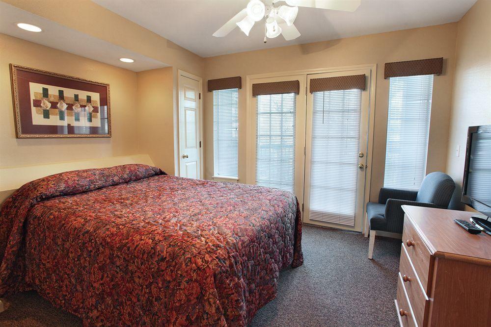 Carriage Place 2* Branson